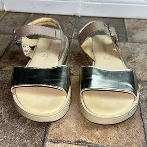 Russell & Bromley Size 36